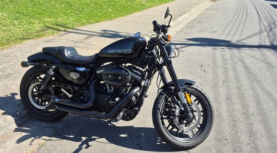 HARLEY-DAVIDSON SPORTSTER ROADSTER HARLEY-DAVIDSON SPORTSTER ROADSTER